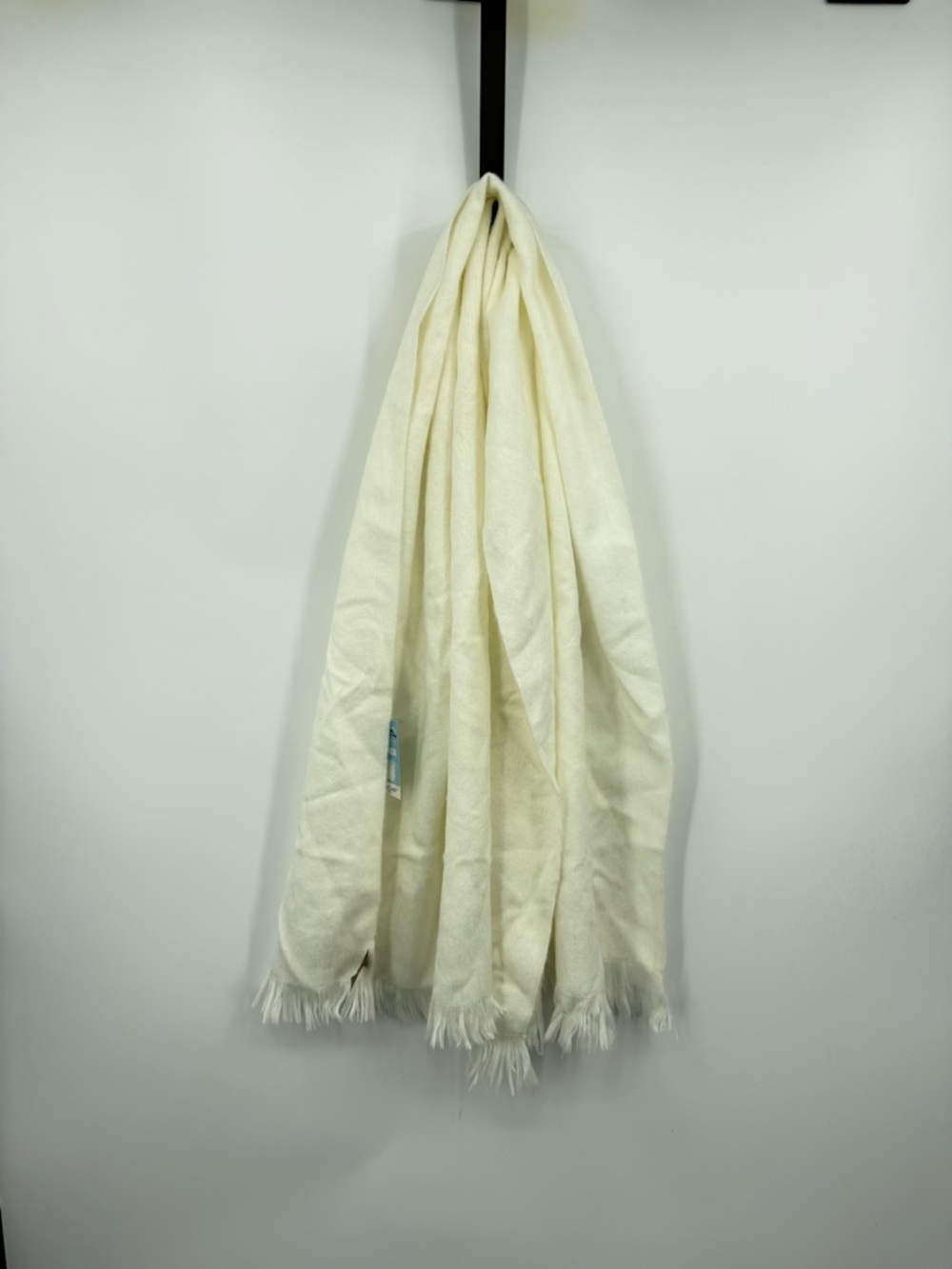 Tresart Cache Alpaca blend Scarf NWT! Cream‎ White